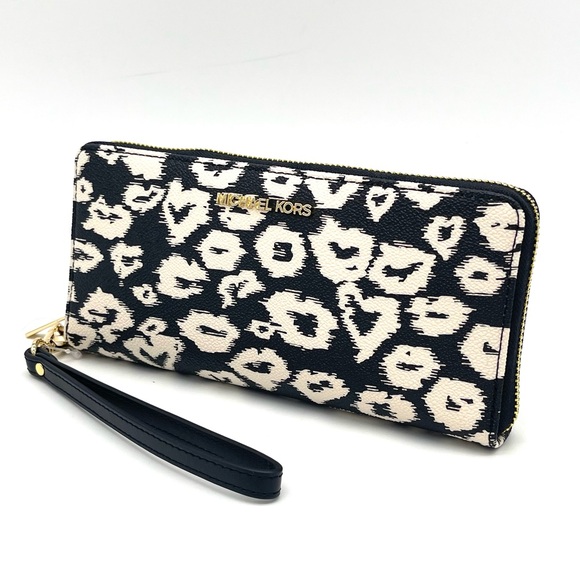 Michael Kors Large Continental Wallet Wristlet - Picture 2 of 7